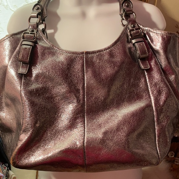 Coach Silver leather Purse 👛. FIRM🔺AS IS🔺 - Picture 15 of 15